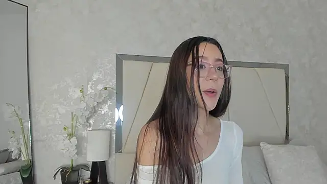 Arii wilde online show from 06-07-26, 12:21