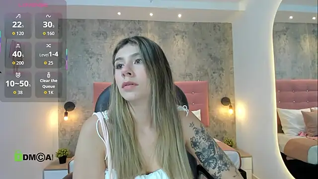 Snapshot of RomaBellanova chatting on 05-28-26, 07:53 RomaBellanova online show from 05-28-26, 07:53