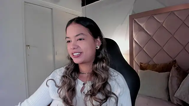 dulce lyraa1 online show from 04-16-26, 04:13