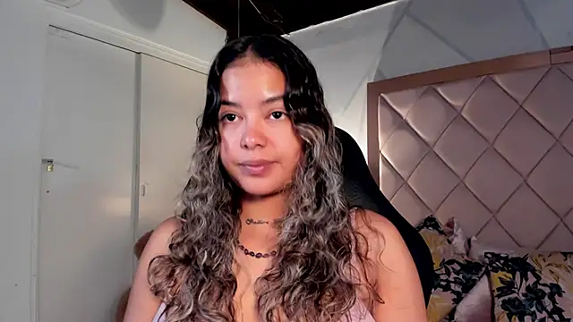 dulce lyraa1 online show from 04-08-26, 04:14