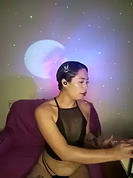 Snapshot of lina_luxe_ chatting on 03-02-26, 01:28 lina luxe online show from 03-02-26, 01:28