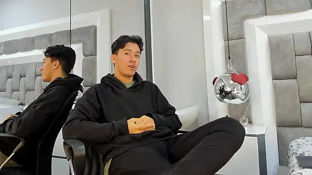 Snapshot of Austin_Reedss chatting on 02-26-26, 12:16 Austin Reedss online show from 02-26-26, 12:16