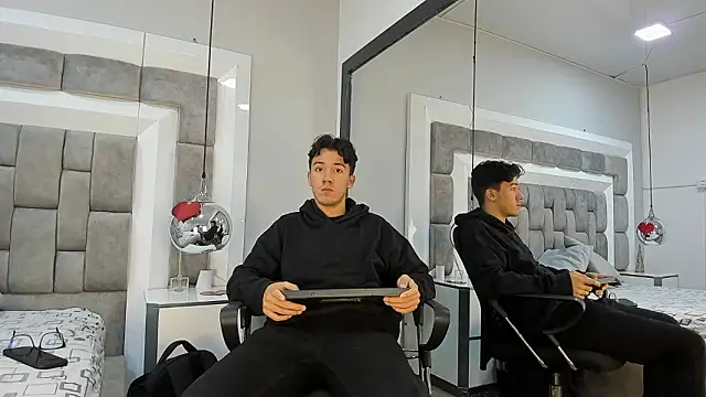 Snapshot of Austin_Reedss chatting on 02-25-26, 12:38 Austin Reedss online show from 02-25-26, 12:38