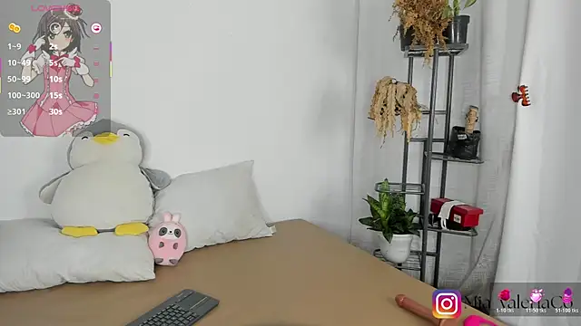 Mia-Valeria- online show from 06-11-26, 06:43