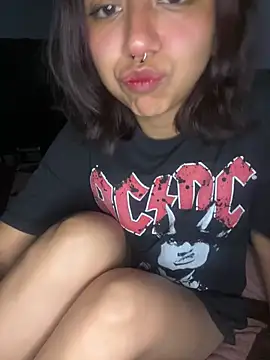 kiss-Me01 online show from 05-26-26, 05:16