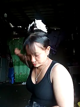 mami-rubi online show from 04-28-26, 03:00