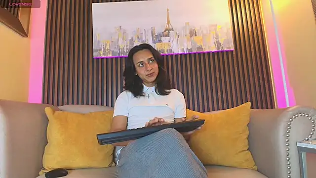 Elisasue online show from 05-22-26, 03:15