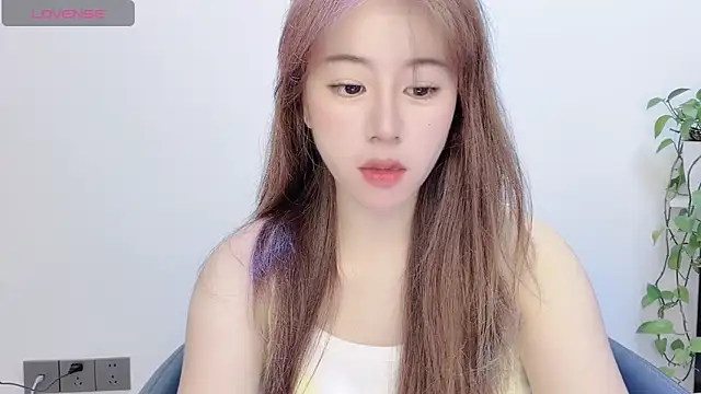 Snapshot of Baixi-01 chatting on 06-18-26, 12:32 Baixi-01 online show from 06-18-26, 12:32