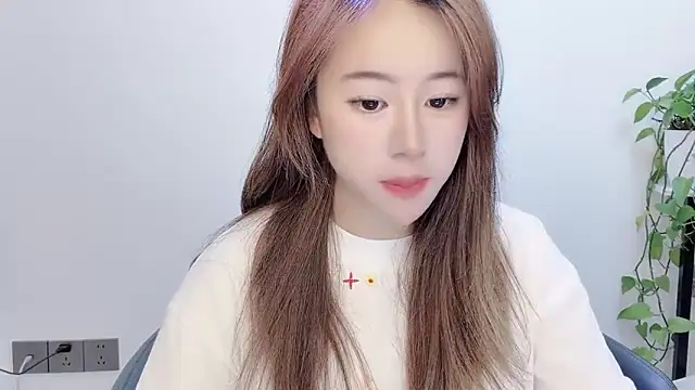 Snapshot of Baixi-01 chatting on 06-10-26, 04:35 Baixi-01 online show from 06-10-26, 04:35