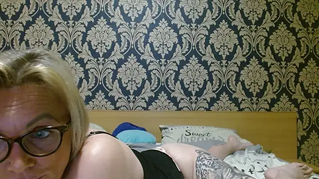 DixieDeluxe online show from 03-11-26, 09:42