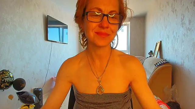 LioraWeiss online show from 05-23-26, 09:30