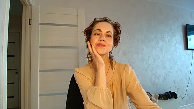 LioraWeiss online show from 04-28-26, 10:30