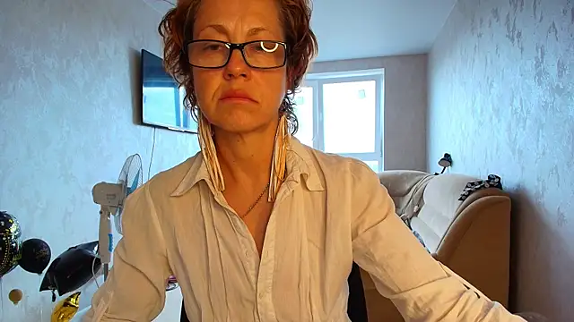 LioraWeiss online show from 05-27-26, 09:16