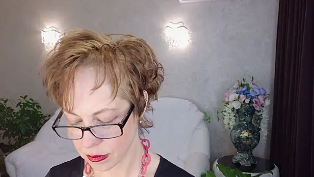 LioraWeiss online show from 03-06-26, 06:30