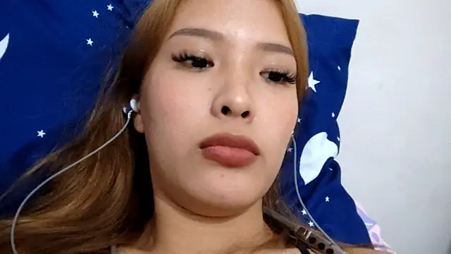 EllieCoconut001 online show from 03-29-26, 10:50