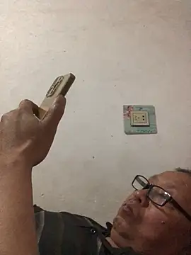 yaocaobi8 online show from 04-18-26, 01:57