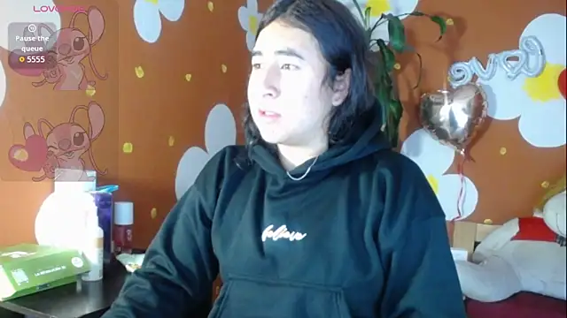 VirellaAshford online show from 04-15-26, 10:10