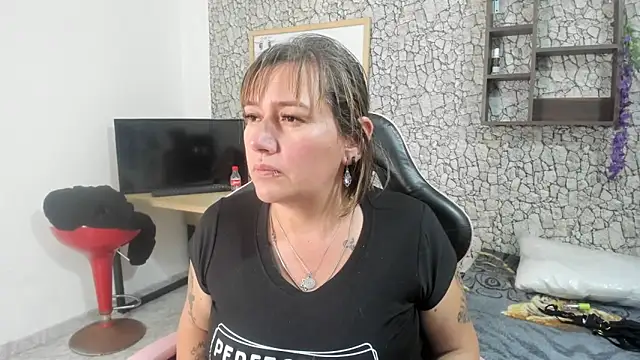 Snapshot of nanygp chatting on 05-16-26, 09:03 nanygp online show from 05-16-26, 09:03