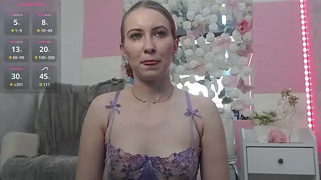EmberLuna  online show from 06-03-26, 06:36