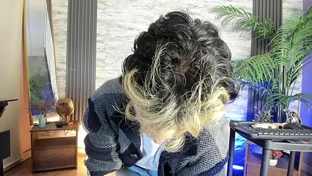 RedHood 1 online show from 03-27-26, 03:37