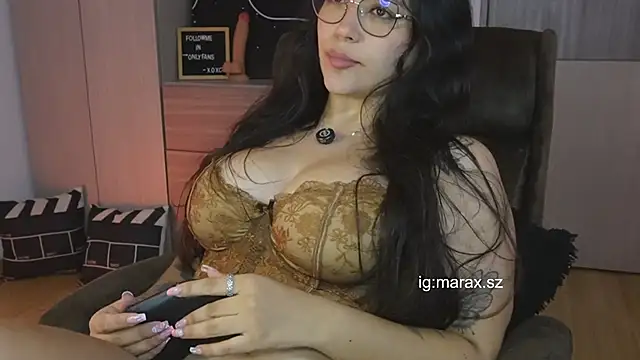 Mara HugeAss online show from 03-31-26, 12:12