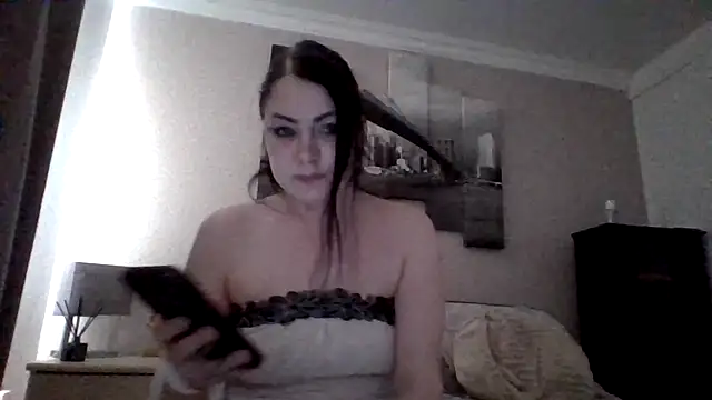 Snapshot of amylee11 chatting on 02-25-26, 12:16 amylee11 online show from 02-25-26, 12:16