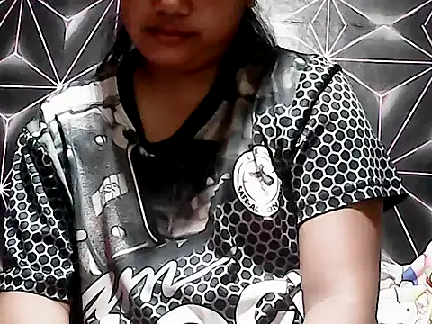 Snapshot of Flowerbebe chatting on 06-06-26, 01:27 Flowerbebe online show from 06-06-26, 01:27