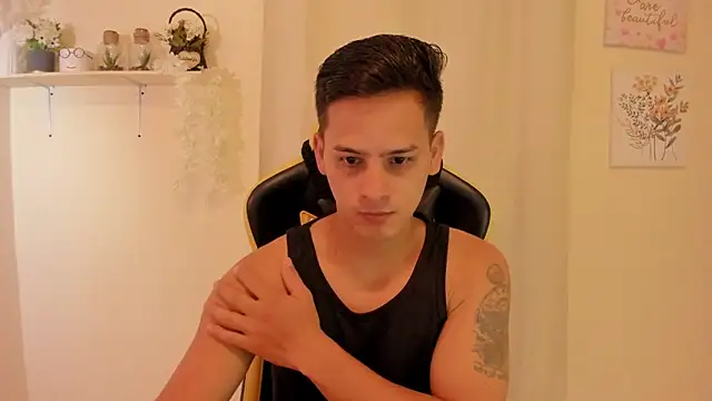 sexy andres01 online show from 04-13-26, 02:10