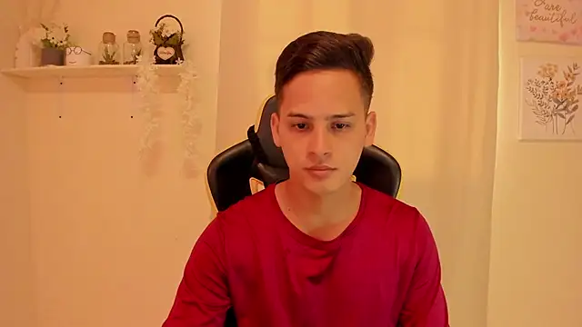 sexy andres01 online show from 04-10-26, 02:57