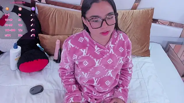 shelseanova online show from 04-14-26, 03:55