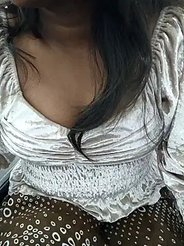 MISS MADHURIBABY online show from 03-01-26, 09:42