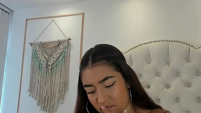 Sara funy online show from 03-07-26, 12:43