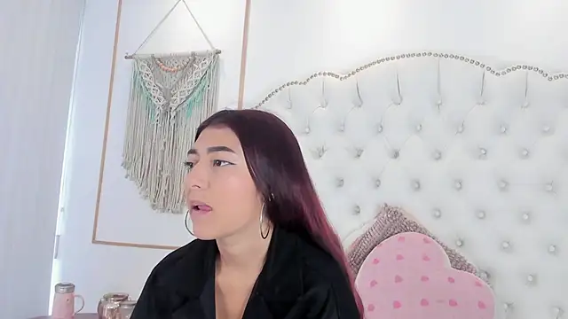 Sara funy online show from 05-21-26, 11:40