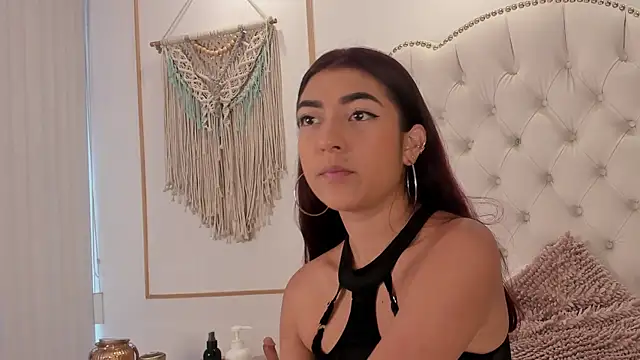 Sara funy online show from 03-28-26, 11:33