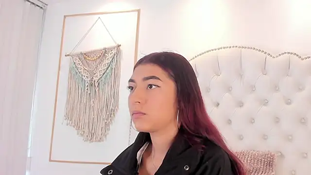 Sara funy online show from 04-08-26, 11:33