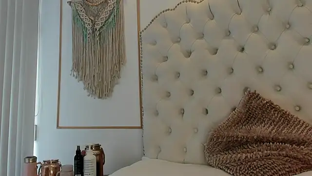 Sara funy online show from 02-25-26, 12:27