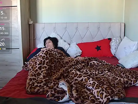 tess1980 online show from 02-27-26, 07:19