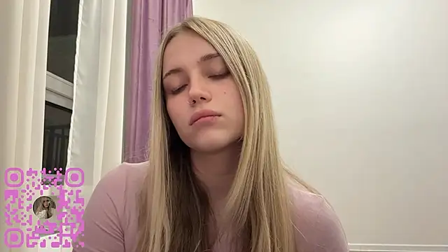 Snapshot of DebiCoppolino chatting on 02-24-26, 07:37 DebiCoppolino online show from 02-24-26, 07:37