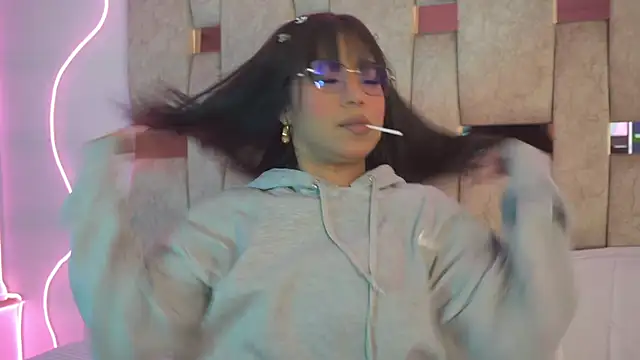 Petitte Mussa online show from 03-31-26, 03:41