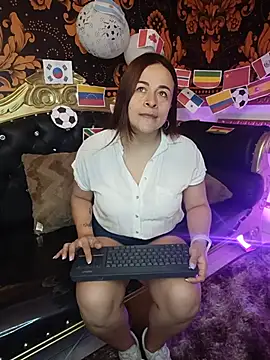 Snapshot of iliy_perverted chatting on 06-18-26, 12:10 iliy perverted online show from 06-18-26, 12:10