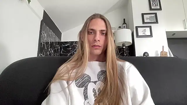 Snapshot of mi_chyort chatting on 05-22-26, 11:30 mi chyort online show from 05-22-26, 11:30