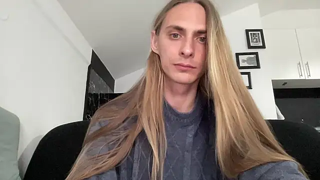 Snapshot of mi_chyort chatting on 03-10-26, 06:01 mi chyort online show from 03-10-26, 06:01