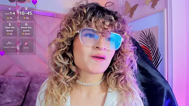 Snapshot of emilyjonesss_ chatting on 03-02-26, 08:05 emilyjonesss online show from 03-02-26, 08:05