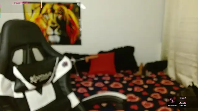 Snapshot of Divinejewel69 chatting on 03-01-26, 11:21 Divinejewel69 online show from 03-01-26, 11:21