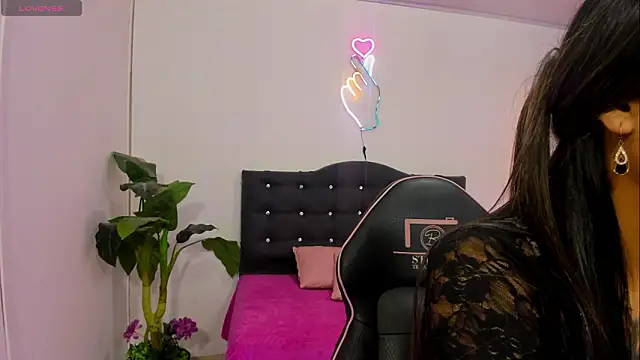 LINDSAY TAY online show from 03-22-26, 03:54