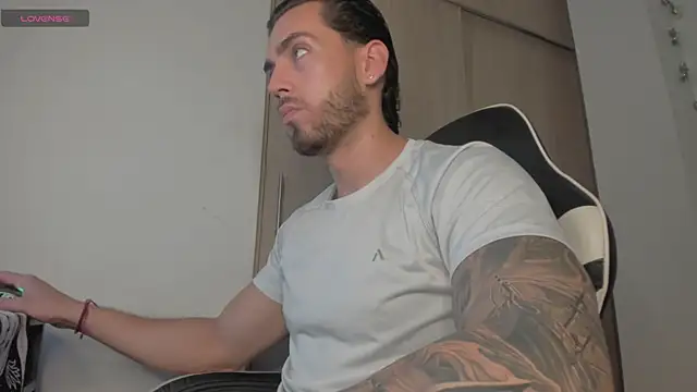 Axel  Blaze online show from 04-17-26, 12:41