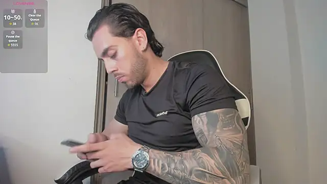 Axel  Blaze online show from 05-18-26, 02:11