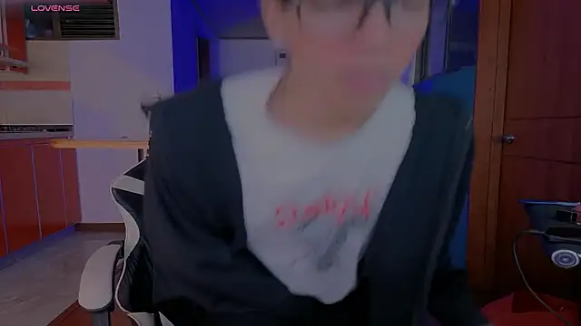 Snapshot of Ryan_sweet chatting on 02-25-26, 01:44 Ryan sweet online show from 02-25-26, 01:44