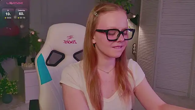 Sophie Peach  online show from 04-24-26, 02:30