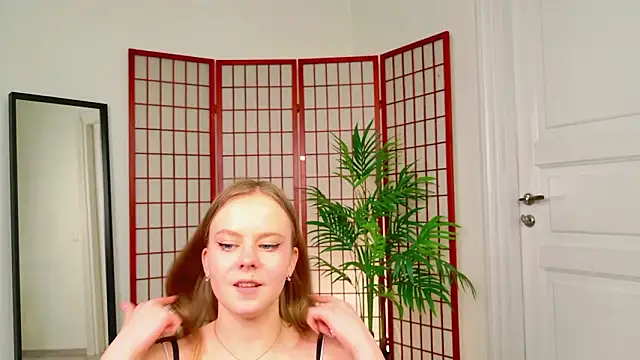 Sophie Peach  online show from 03-07-26, 02:11